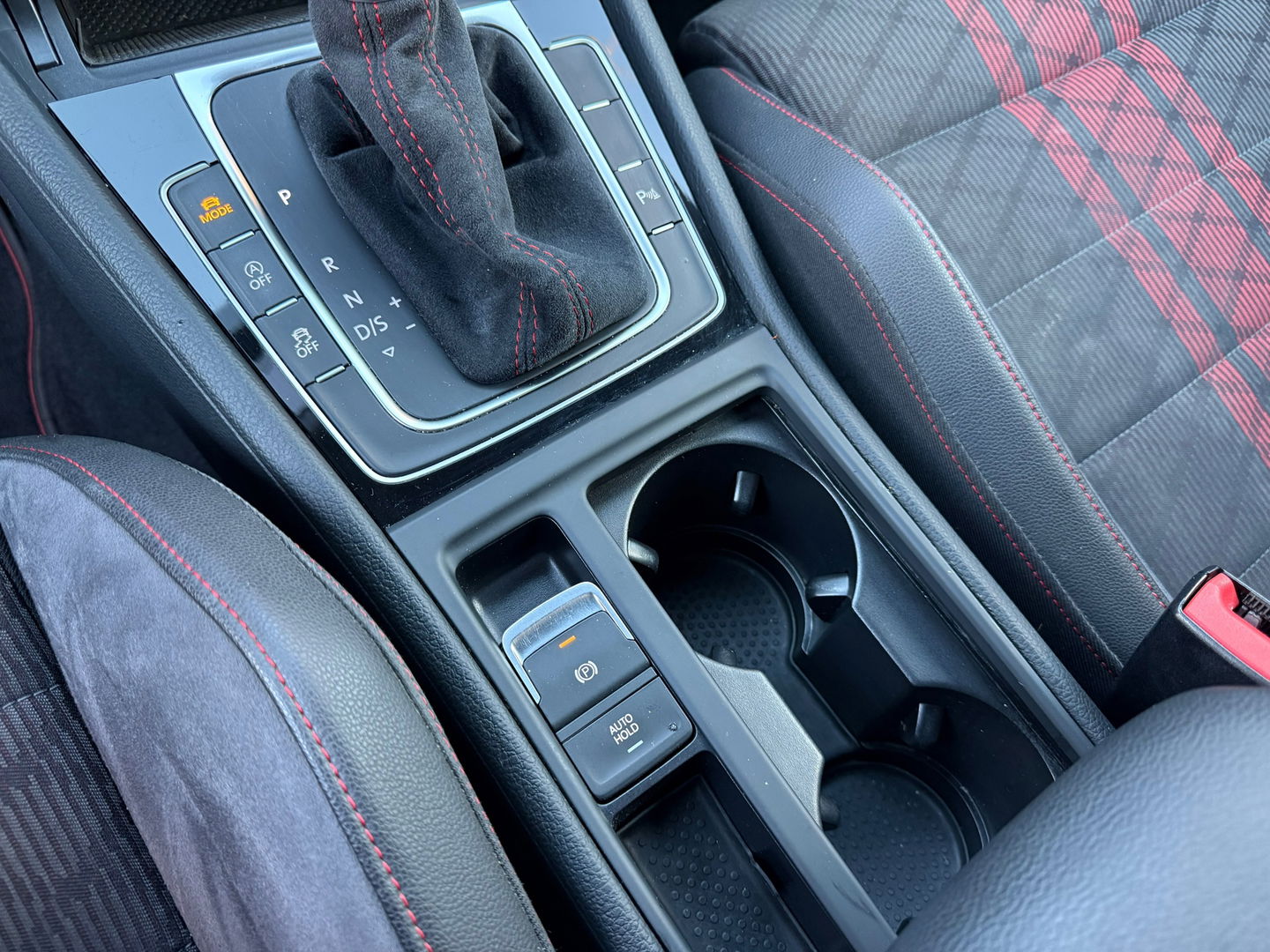 Volkswagen Golf 2.0 TSI GTI TCR|AKRA|290 pk|19"