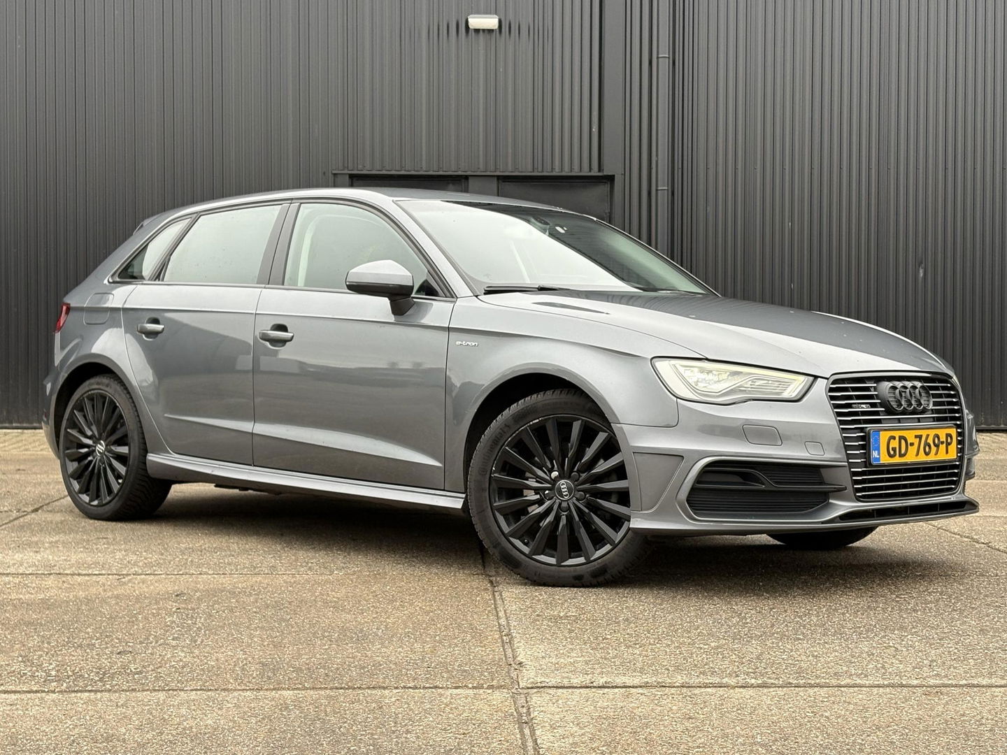 Audi A3 Sportback 1.4 e-tron PHEV Ambition Pro Line plus | Leder | LED | SOH 87%