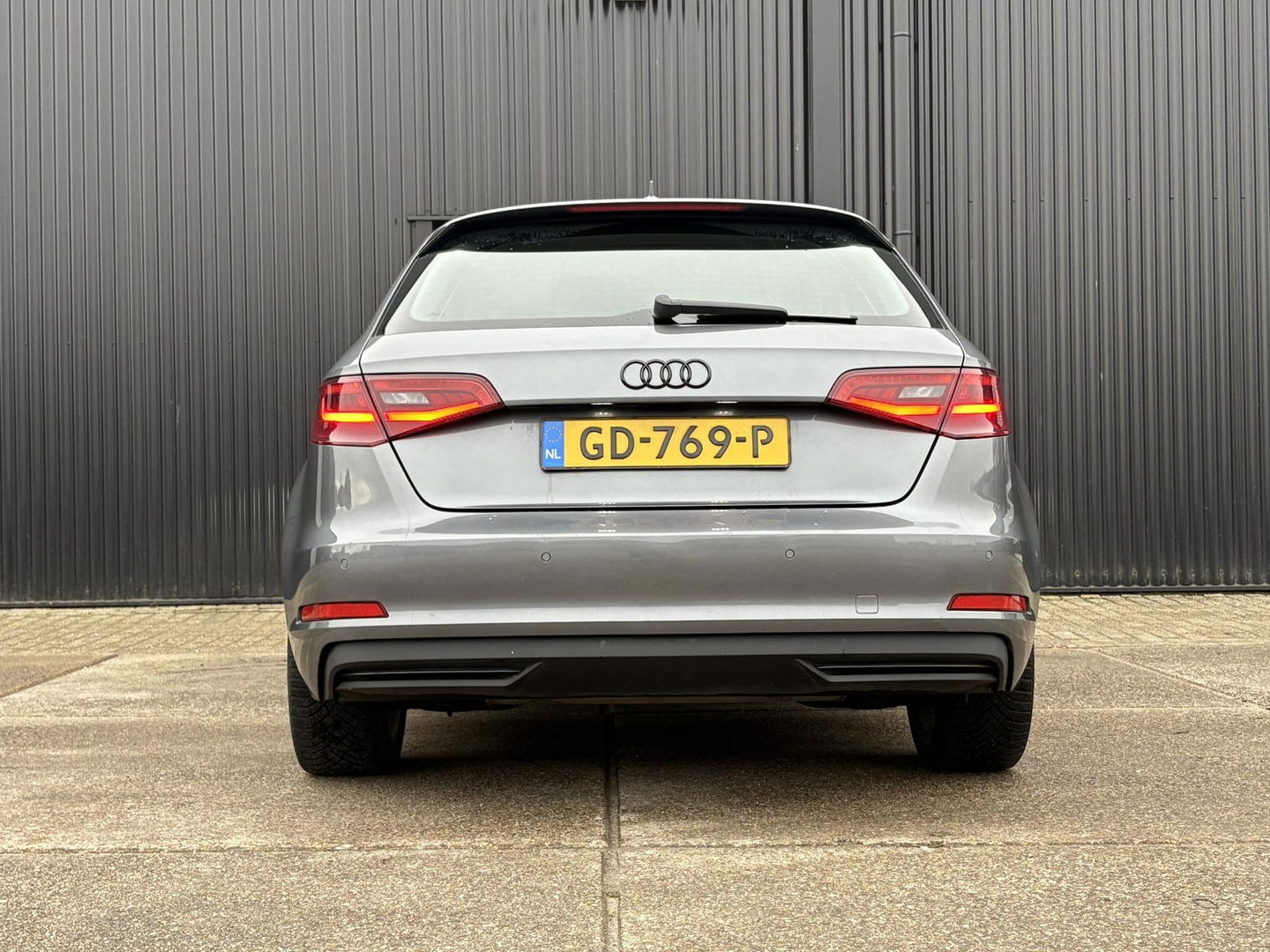Audi A3 Sportback 1.4 e-tron PHEV Ambition Pro Line plus | Leder | LED | SOH 87%