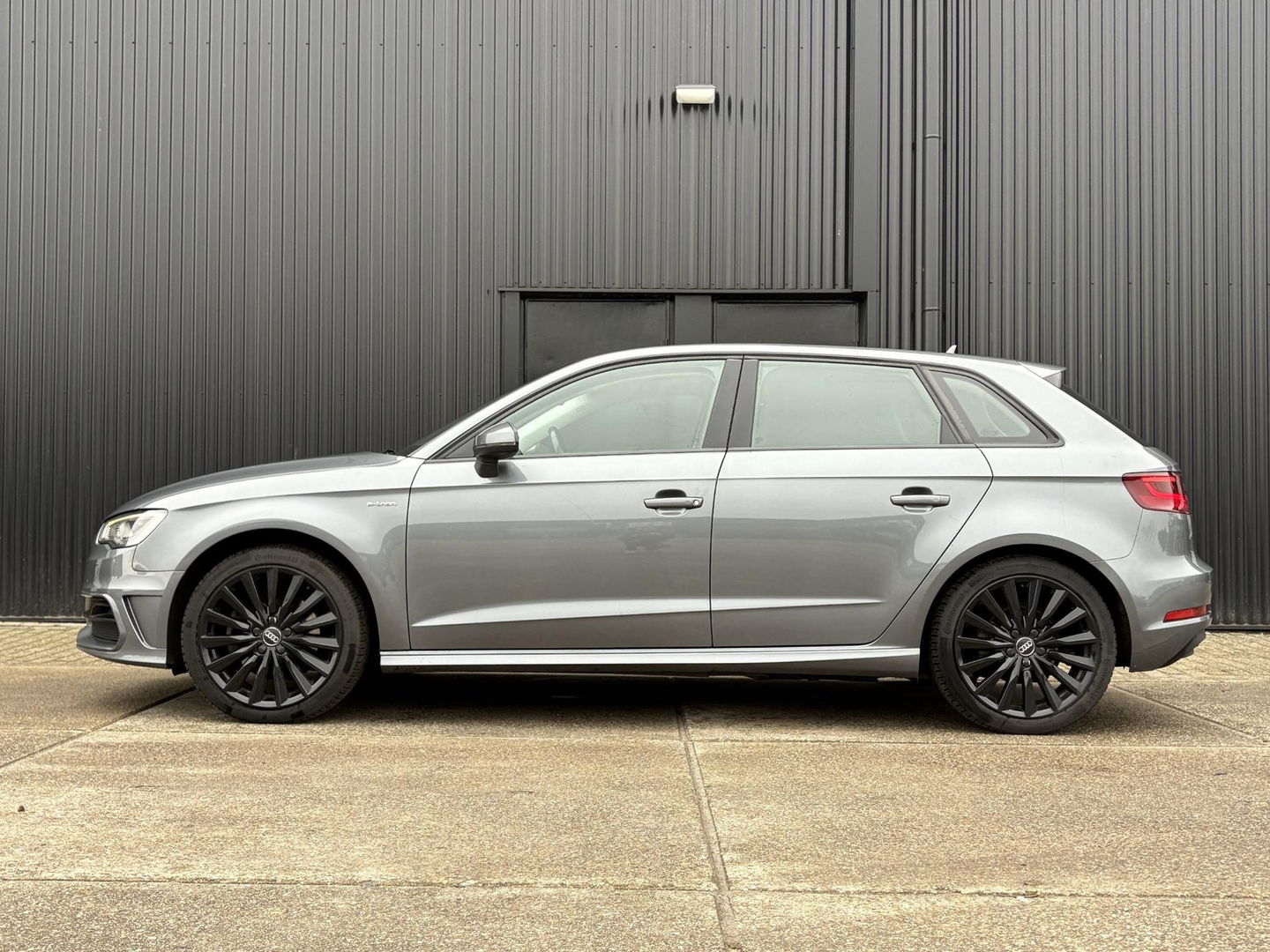 Audi A3 Sportback 1.4 e-tron PHEV Ambition Pro Line plus | Leder | LED | SOH 87%