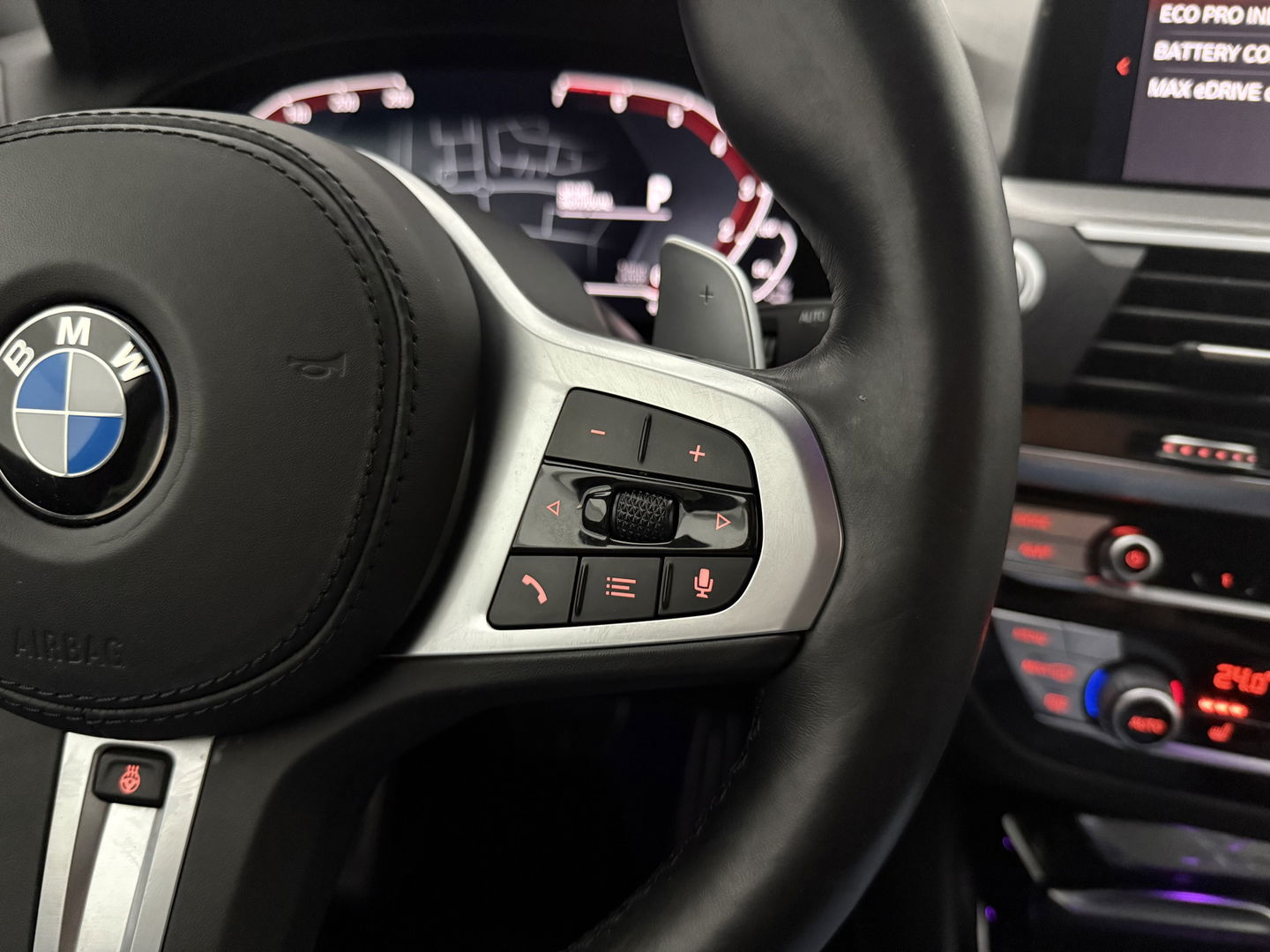 BMW X3 xDrive30e Executive M-Sport | SOH 94% | 293PK | H/K | Sfeer | Memory | Virtual | Stoel/Stuur verw. | Camera | Trekh. | Carplay | Keyless | Cruise