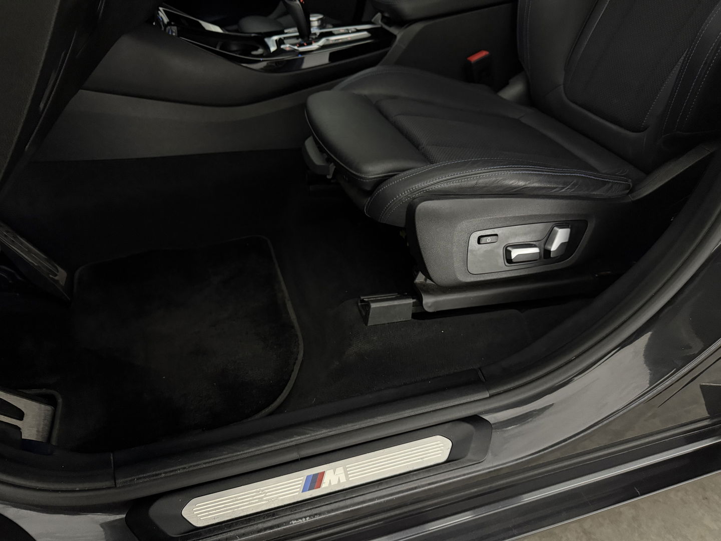 BMW X3 xDrive30e Executive M-Sport | SOH 94% | 293PK | H/K | Sfeer | Memory | Virtual | Stoel/Stuur verw. | Camera | Trekh. | Carplay | Keyless | Cruise