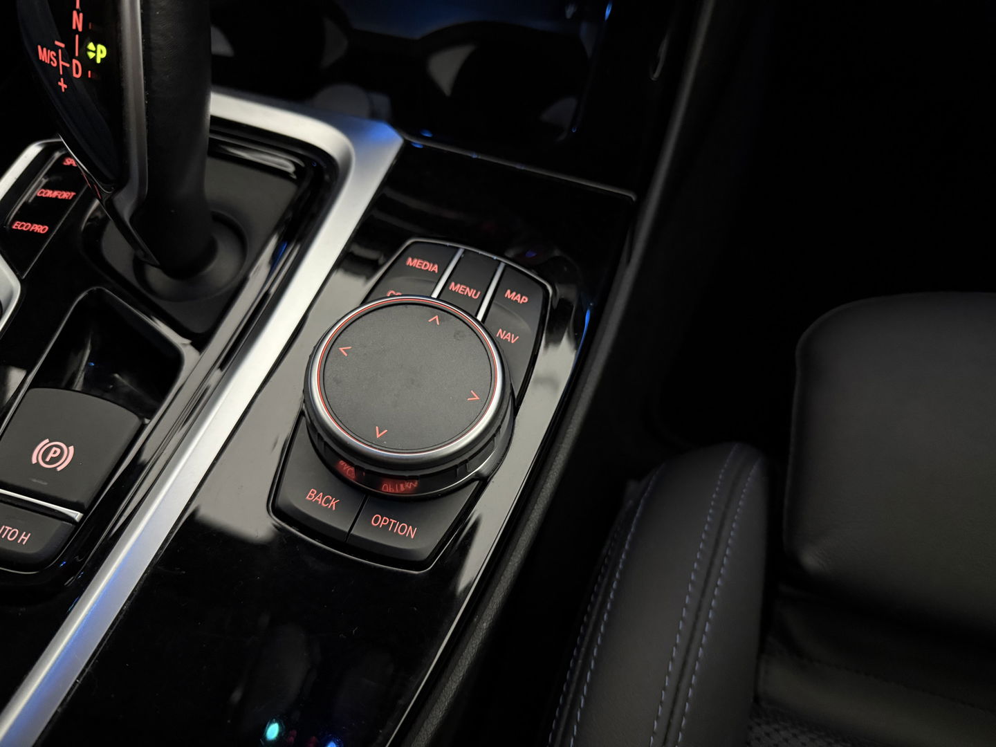 BMW X3 xDrive30e Executive M-Sport | SOH 94% | 293PK | H/K | Sfeer | Memory | Virtual | Stoel/Stuur verw. | Camera | Trekh. | Carplay | Keyless | Cruise