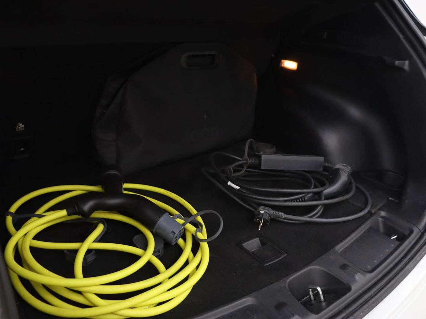 Jeep Compass 4xe 240 Plug-in Hybrid 80th Anniversary | 360 Camera | Adaptive cruise | Full LED | Carplay | Keyless | Navigatie | Park Assist | Climate control