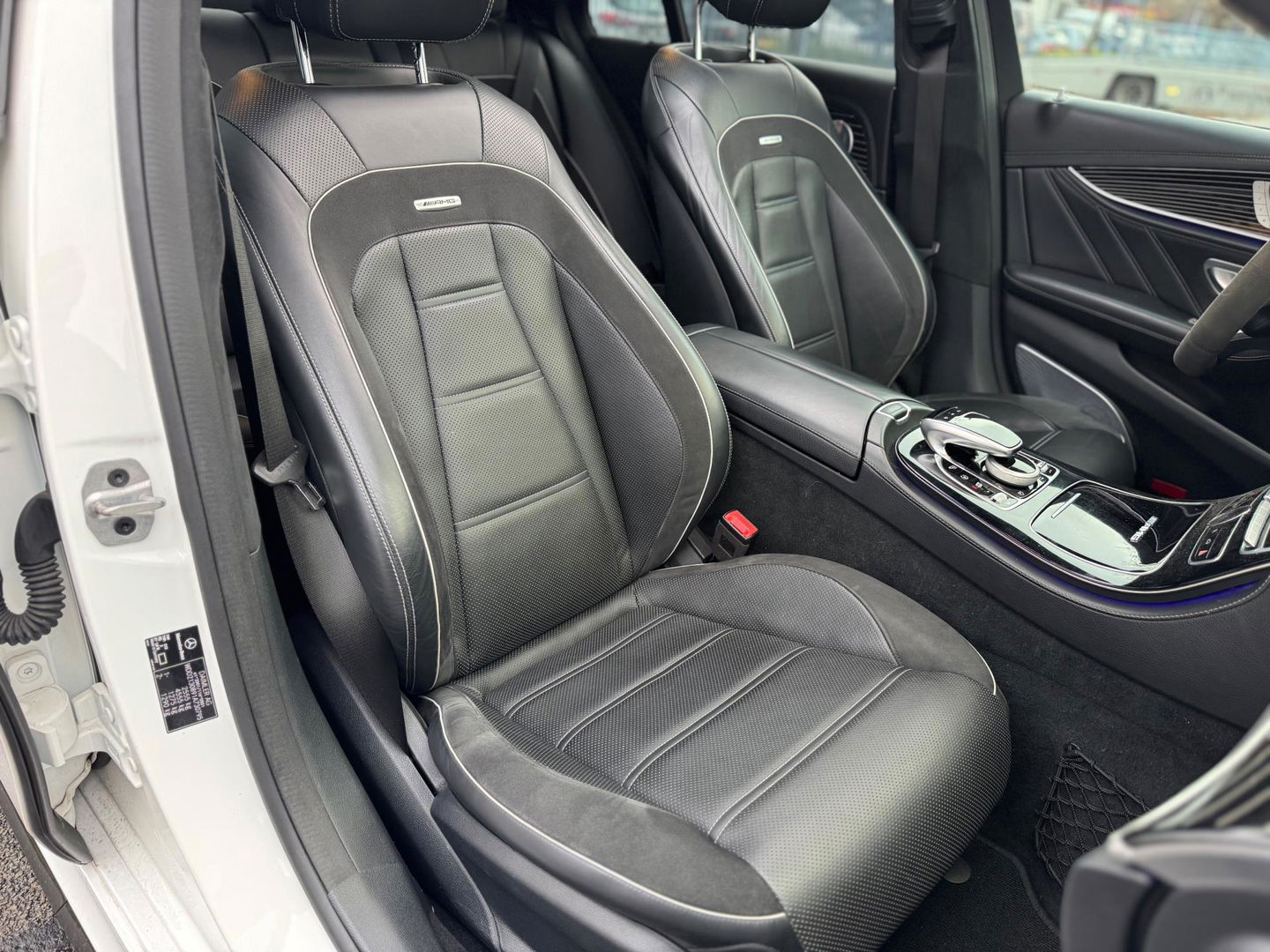 Mercedes-Benz E-Klasse AMG 63 S 4MATIC Softclose Panorama 360 Camera