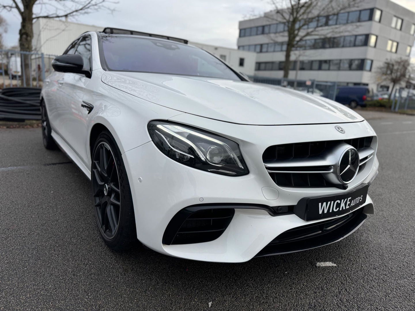 Mercedes-Benz E-Klasse AMG 63 S 4MATIC Softclose Panorama 360 Camera