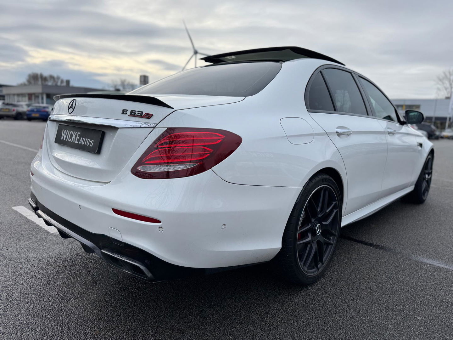 Mercedes-Benz E-Klasse AMG 63 S 4MATIC Softclose Panorama 360 Camera