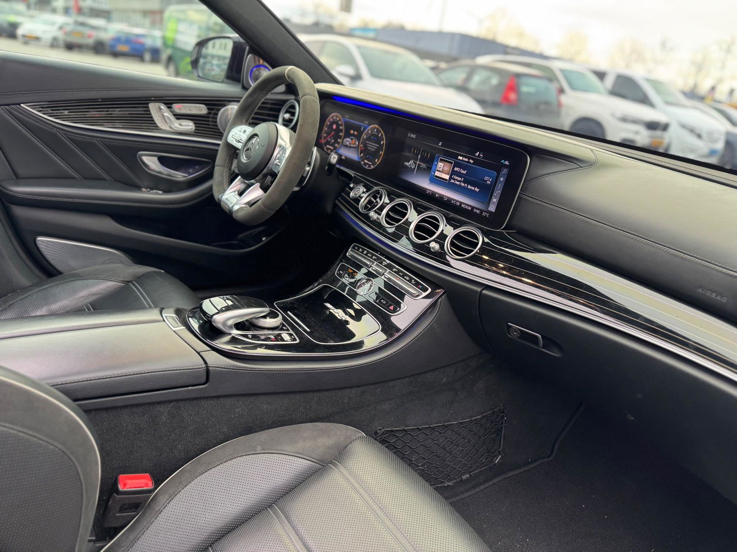 Mercedes-Benz E-Klasse AMG 63 S 4MATIC Softclose Panorama 360 Camera