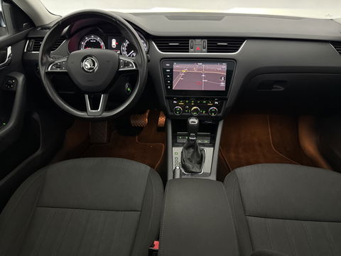 Škoda Octavia 1.0 TSI | Pano | Sfeer | Carplay | Camera | Clima | Canton | Cruise | Keyless | Trekh. | Stoelverw. | Parkeersens.