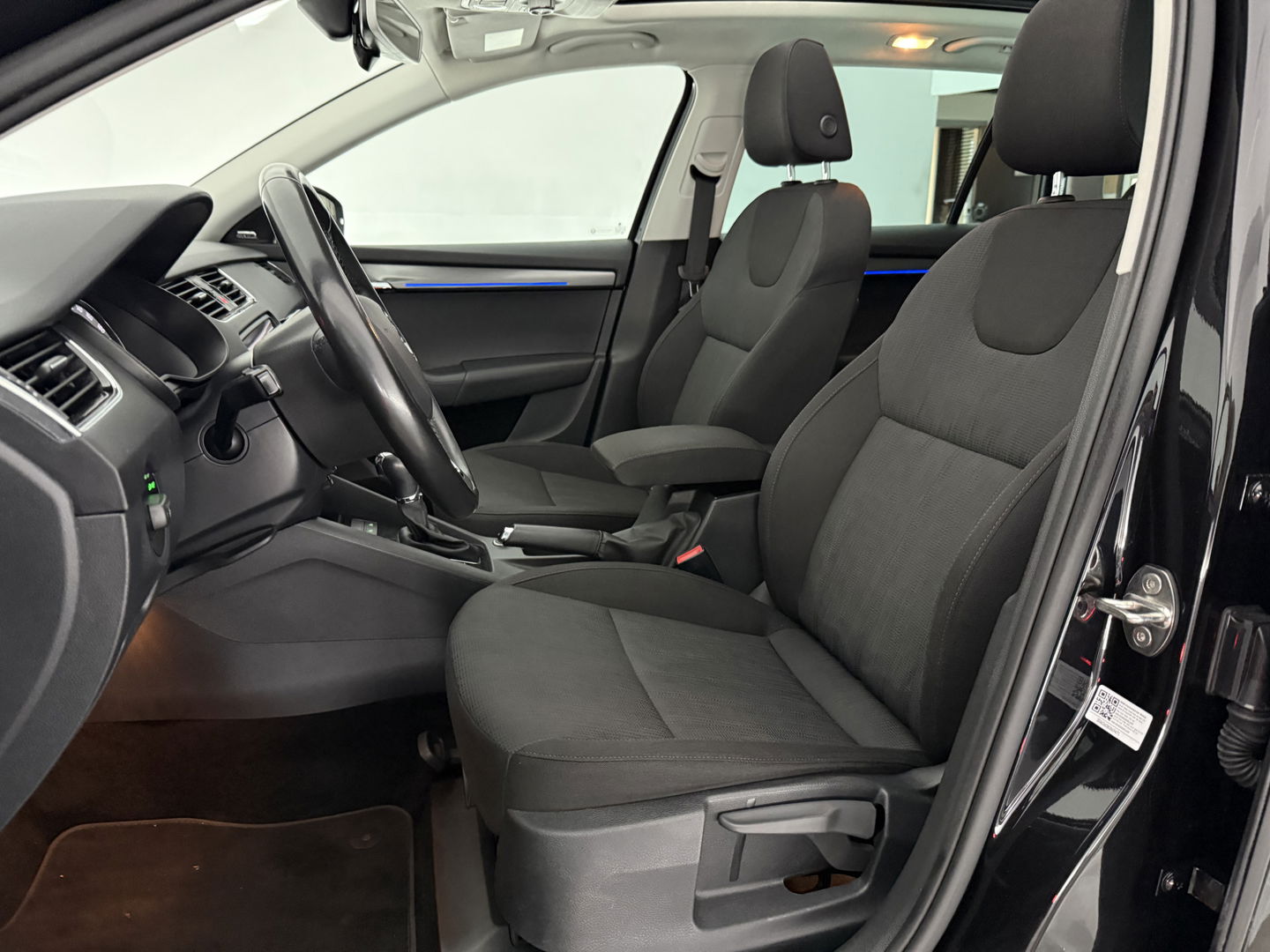 Škoda Octavia 1.0 TSI | Pano | Sfeer | Carplay | Camera | Clima | Canton | Cruise | Keyless | Trekh. | Stoelverw. | Parkeersens.