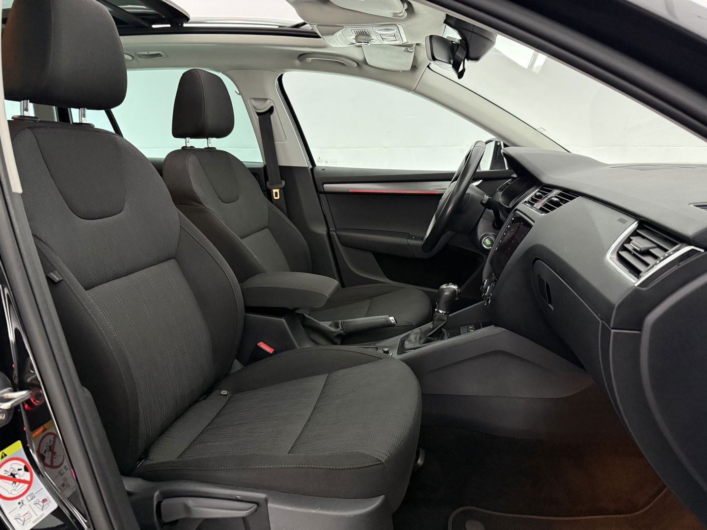 Škoda Octavia 1.0 TSI | Pano | Sfeer | Carplay | Camera | Clima | Canton | Cruise | Keyless | Trekh. | Stoelverw. | Parkeersens.