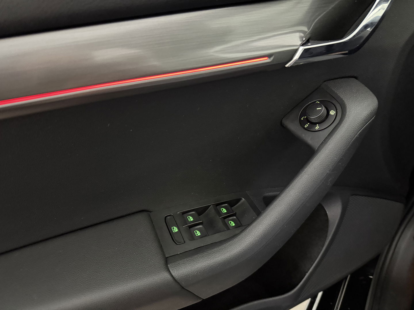 Škoda Octavia 1.0 TSI | Pano | Sfeer | Carplay | Camera | Clima | Canton | Cruise | Keyless | Trekh. | Stoelverw. | Parkeersens.