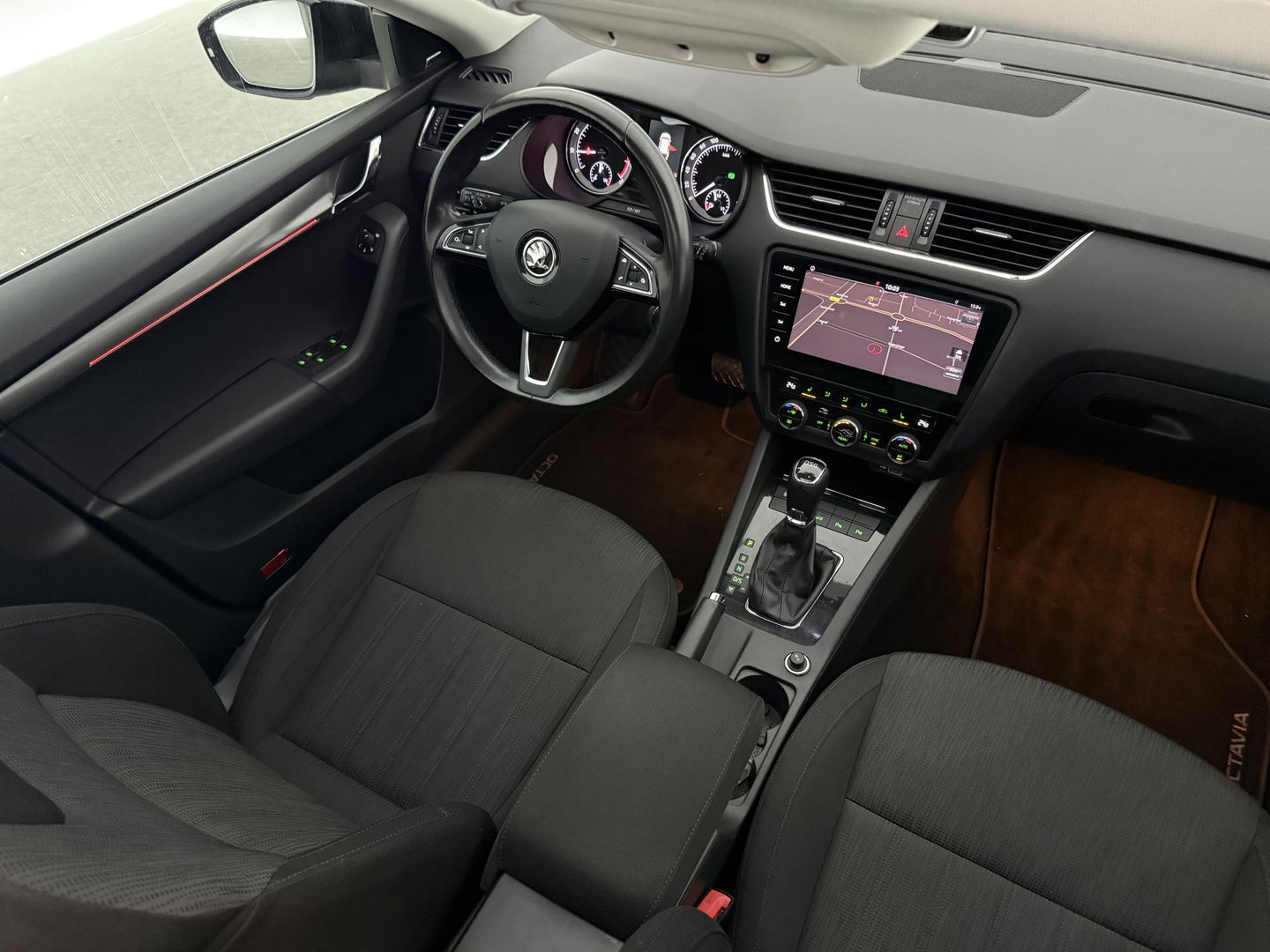 Škoda Octavia 1.0 TSI | Pano | Sfeer | Carplay | Camera | Clima | Canton | Cruise | Keyless | Trekh. | Stoelverw. | Parkeersens.