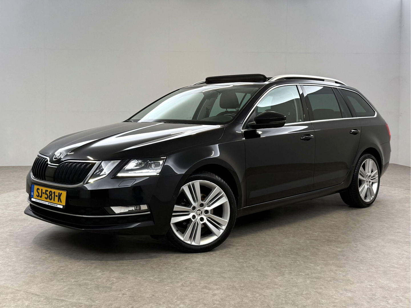 Škoda Octavia 1.0 TSI | Pano | Sfeer | Carplay | Camera | Clima | Canton | Cruise | Keyless | Trekh. | Stoelverw. | Parkeersens.