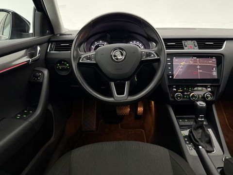 Škoda Octavia 1.0 TSI | Pano | Sfeer | Carplay | Camera | Clima | Canton | Cruise | Keyless | Trekh. | Stoelverw. | Parkeersens.