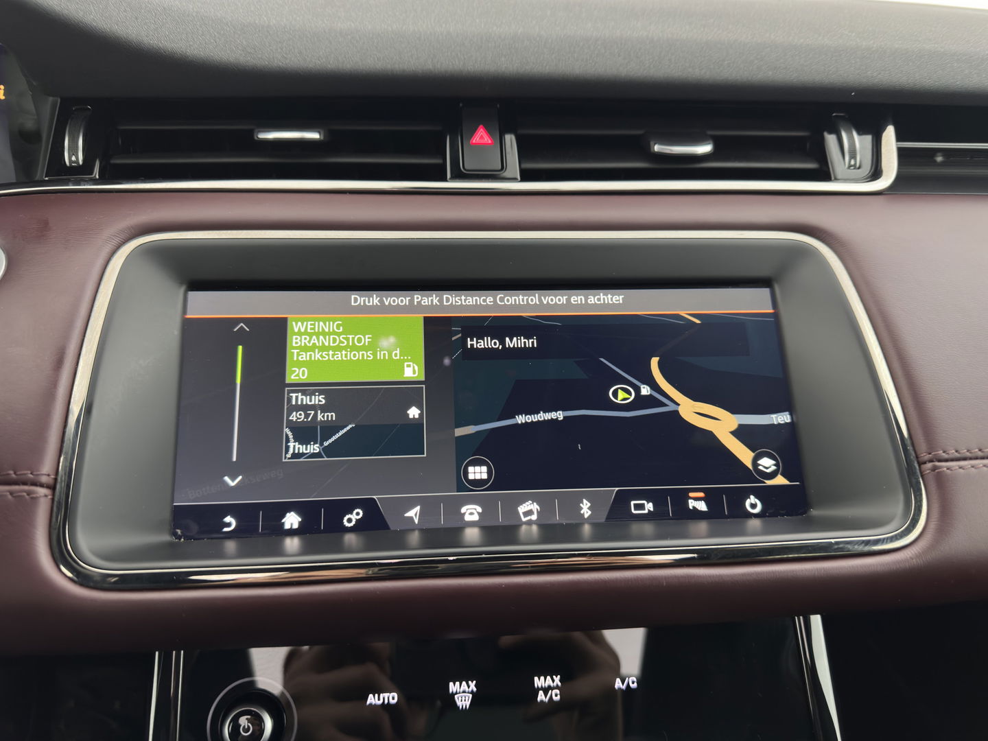 Land Rover Range Rover Evoque 2.0 D150 R-Dynamic *PANO | LUXURY-LEATHER | FULL-LED | NAVI-FULLMAP | CAMERA | KEYLESS | ECC | TOPVIEW | CARPLAY | HEATED-COMFORTSEATS | PDC | CRUISE | PRIVACY-GLASS | 20''ALU*