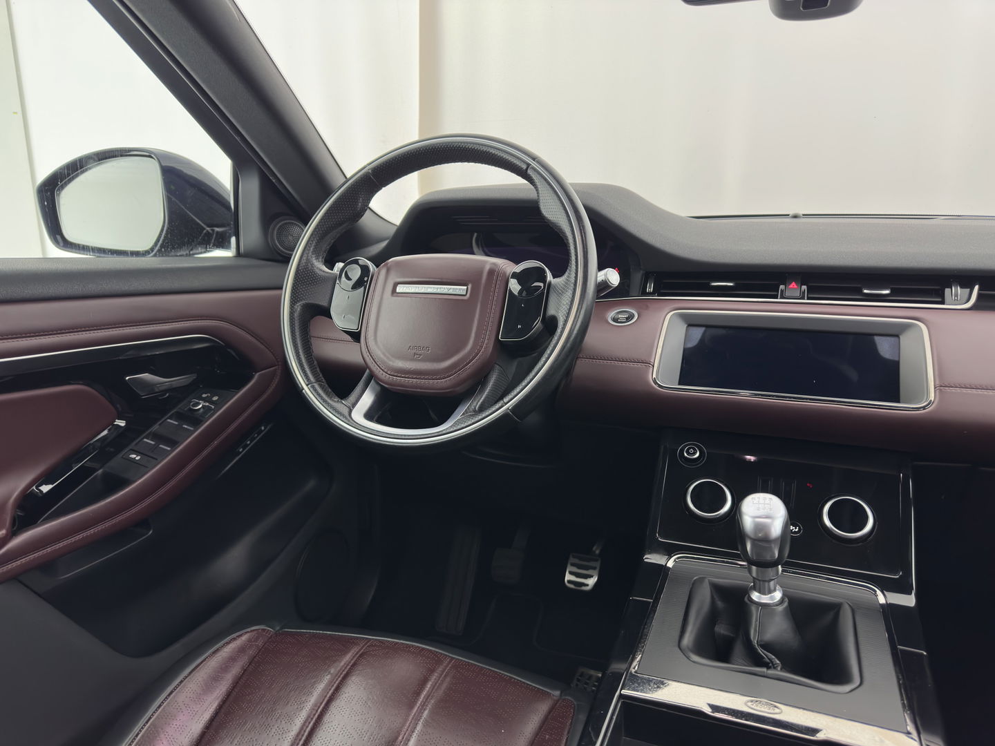 Land Rover Range Rover Evoque 2.0 D150 R-Dynamic *PANO | LUXURY-LEATHER | FULL-LED | NAVI-FULLMAP | CAMERA | KEYLESS | ECC | TOPVIEW | CARPLAY | HEATED-COMFORTSEATS | PDC | CRUISE | PRIVACY-GLASS | 20''ALU*