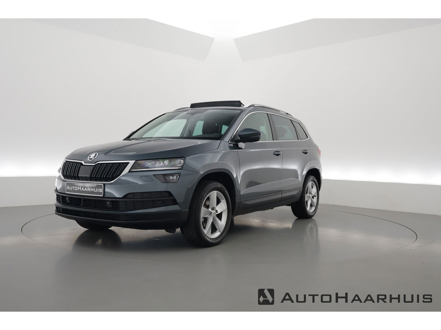Škoda Karoq 1.5 TSI ACT DSG Style | Pano | Elek. Trekhaak | Stoel- Stuurverw. | CarPlay | Keyless | Adapt. Cruise
