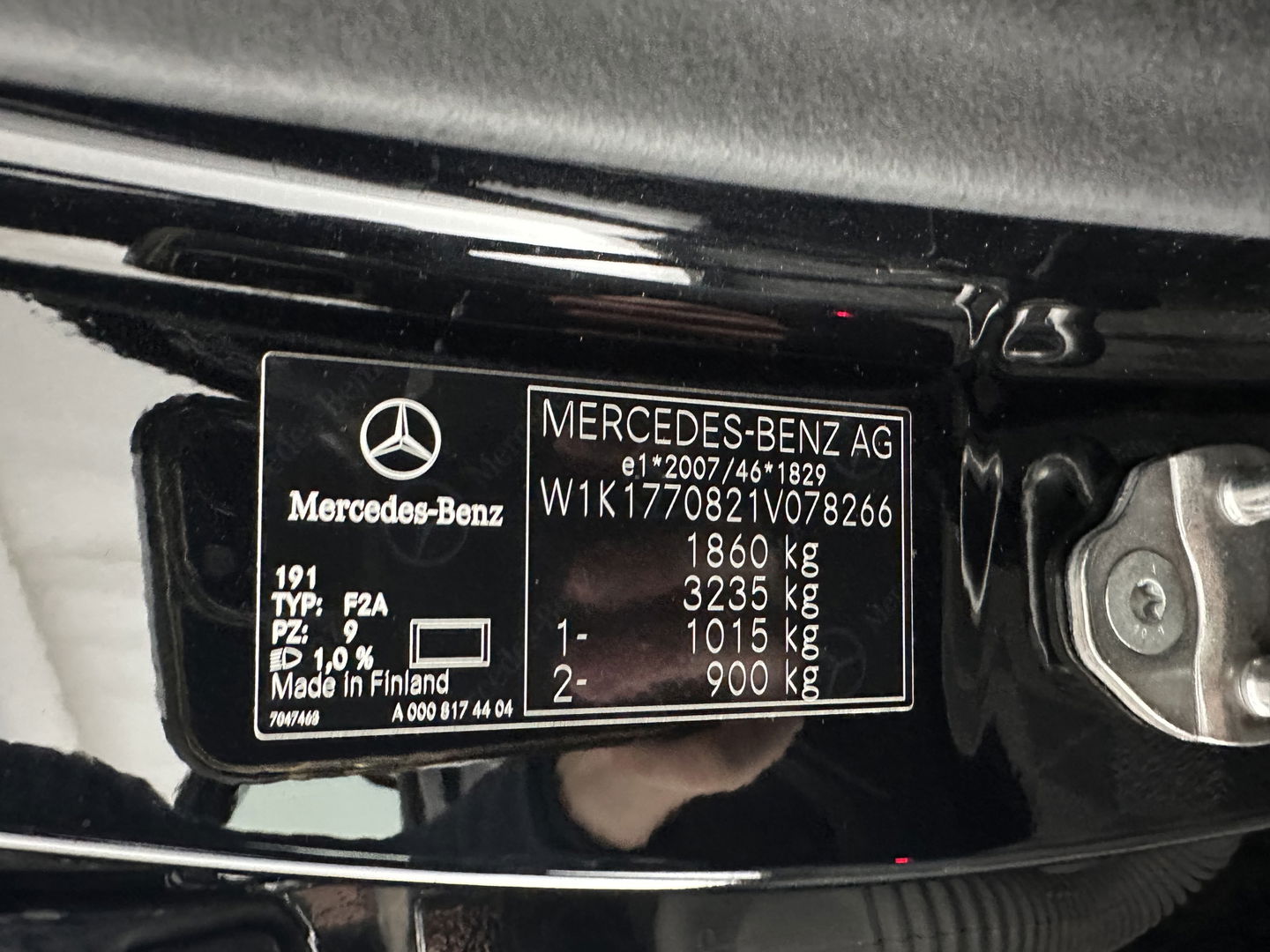 Mercedes-Benz A-Klasse 160 AMG-Sportpack Business-Solution (INCL-BTW) *WIDESCREEN-DIGI-COCKPIT | FULL-LED | LEATHER-MICROFIBRE | CAMERA | DYNAMIC-SELECT | CRUISE | HEATED-SPORTSEATS | PRIVACY-GLASS | DAB | AMBIENT-LIGHT | 18"ALU*