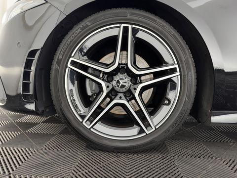 Mercedes-Benz A-Klasse 160 AMG-Sportpack Business-Solution (INCL-BTW) *WIDESCREEN-DIGI-COCKPIT | FULL-LED | LEATHER-MICROFIBRE | CAMERA | DYNAMIC-SELECT | CRUISE | HEATED-SPORTSEATS | PRIVACY-GLASS | DAB | AMBIENT-LIGHT | 18"ALU*