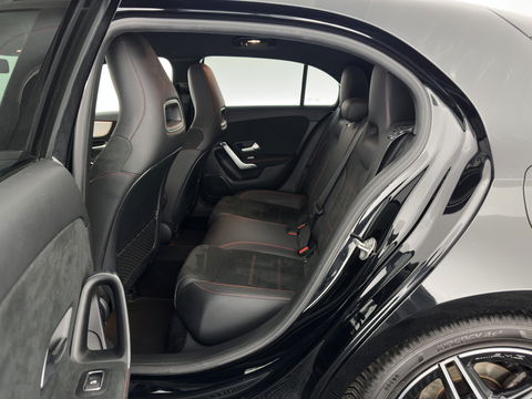 Mercedes-Benz A-Klasse 160 AMG-Sportpack Business-Solution (INCL-BTW) *WIDESCREEN-DIGI-COCKPIT | FULL-LED | LEATHER-MICROFIBRE | CAMERA | DYNAMIC-SELECT | CRUISE | HEATED-SPORTSEATS | PRIVACY-GLASS | DAB | AMBIENT-LIGHT | 18"ALU*