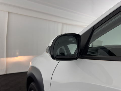 Hyundai KONA 1.6 GDI HEV Fashion (INCL-BTW) Aut. *NAVI-FULLMAP | DIGI-COCKPIT | FULL-LED | KEYLESS | CAMERA | HEAD-UP | SHIFT-PADDLES | DAB | COMFORT-SEATS | PRIVACY-GLASS | TOWBAR | 16 "ALU*