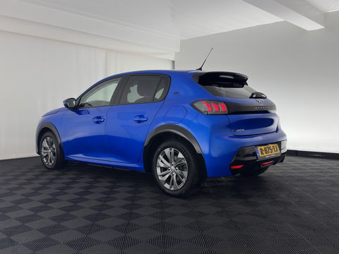 Peugeot e-208 EV Allure 50 kWh {SOH-91%} Aut *FULL-LED | DIGI-COCKPIT | BLINDSPOT | CAMERA | NAVI-FULLMAP | LANE-ASSIST | KEYLESS | DAB | CCS-FASTLOADER | TOP-VIEW | AMBIENT-LIGHT | PRIVACY-GLASS | 17"ALU*