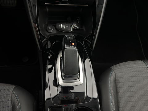 Peugeot e-208 EV Allure 50 kWh {SOH-91%} Aut *FULL-LED | DIGI-COCKPIT | BLINDSPOT | CAMERA | NAVI-FULLMAP | LANE-ASSIST | KEYLESS | DAB | CCS-FASTLOADER | TOP-VIEW | AMBIENT-LIGHT | PRIVACY-GLASS | 17"ALU*