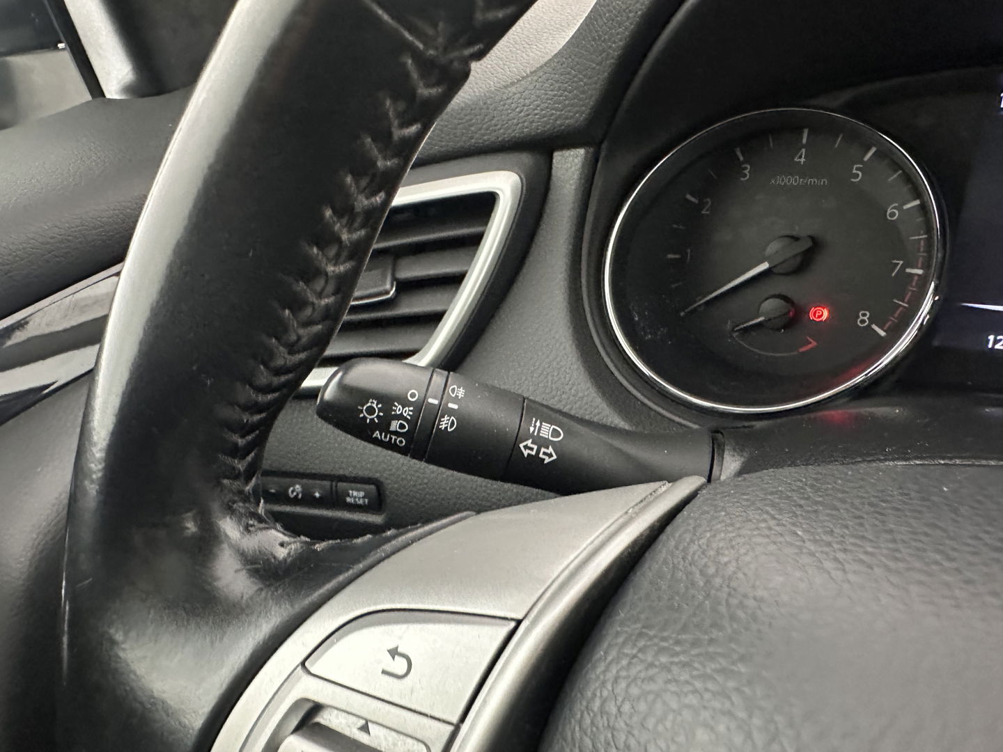 Nissan QASHQAI 1.2 Tekna + *PANO | LUXURY-LEATHER | NAVI-FULLMAP | FULL-LED | PRIVACY-GLASS | AMBIENT-LIGHT | HEATED-COMFORTSEATS | TOPVIEW | LANE-ASSIST | CRUISE | KEYLESS | DAB | ECC | 19"ALU*