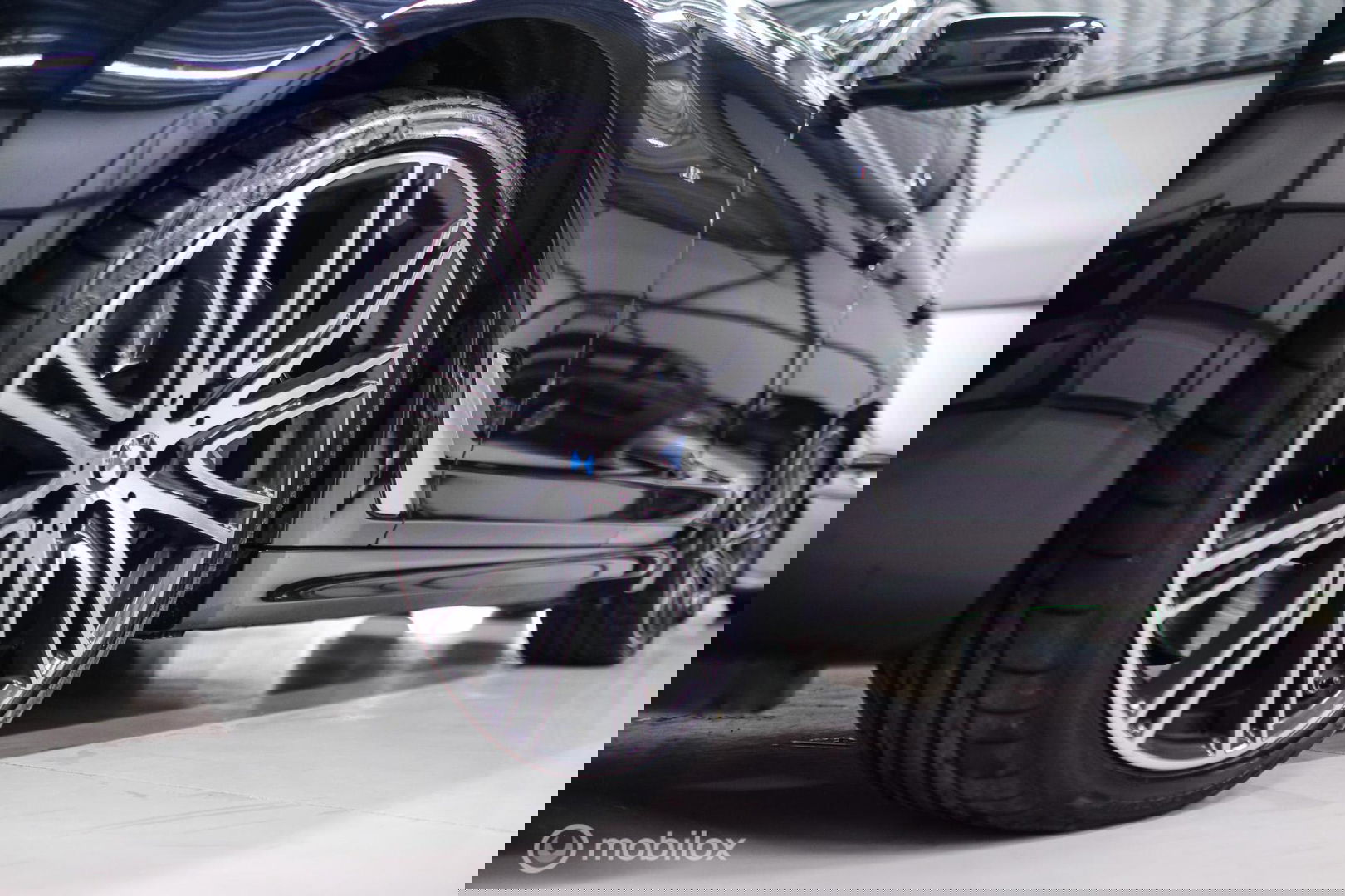 BMW 5 Serie Touring 540d xDrive High Executive | B&W audio | Adaptive | HUD | 360 camera | Carbon Black | Panoramadak | Stoelkoeling | LED |