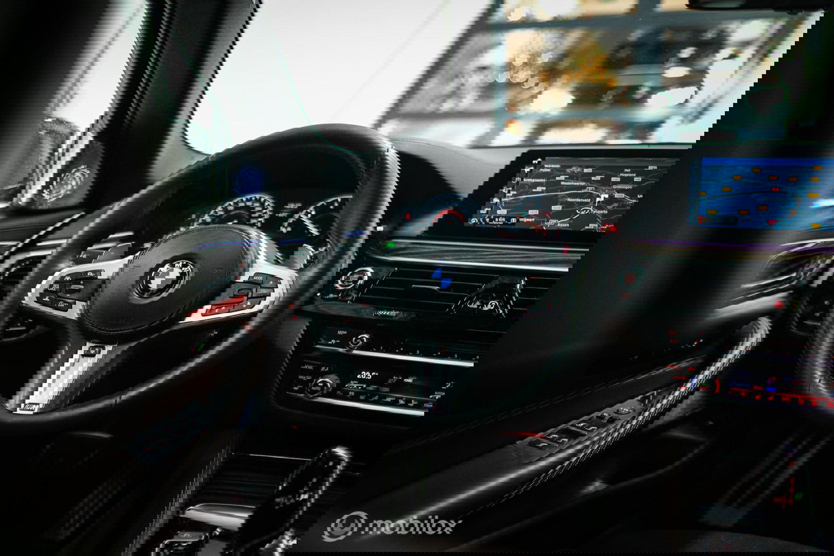 BMW 5 Serie Touring 540d xDrive High Executive | B&W audio | Adaptive | HUD | 360 camera | Carbon Black | Panoramadak | Stoelkoeling | LED |