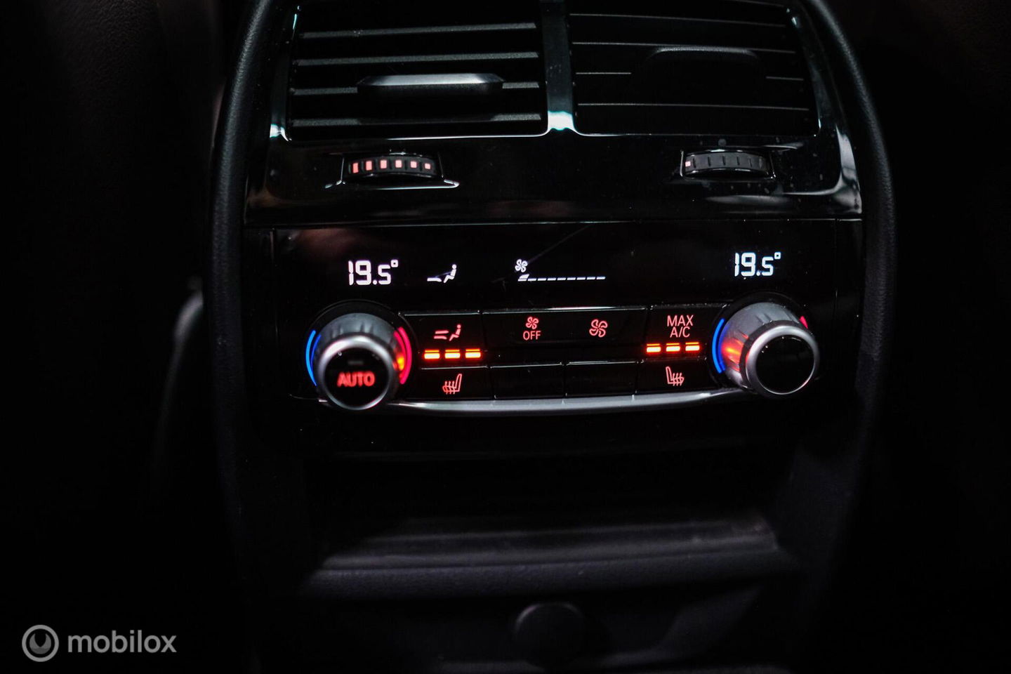 BMW 5 Serie Touring 540d xDrive High Executive | B&W audio | Adaptive | HUD | 360 camera | Carbon Black | Panoramadak | Stoelkoeling | LED |