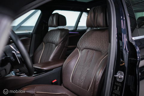 BMW 5 Serie Touring 540d xDrive High Executive | B&W audio | Adaptive | HUD | 360 camera | Carbon Black | Panoramadak | Stoelkoeling | LED |