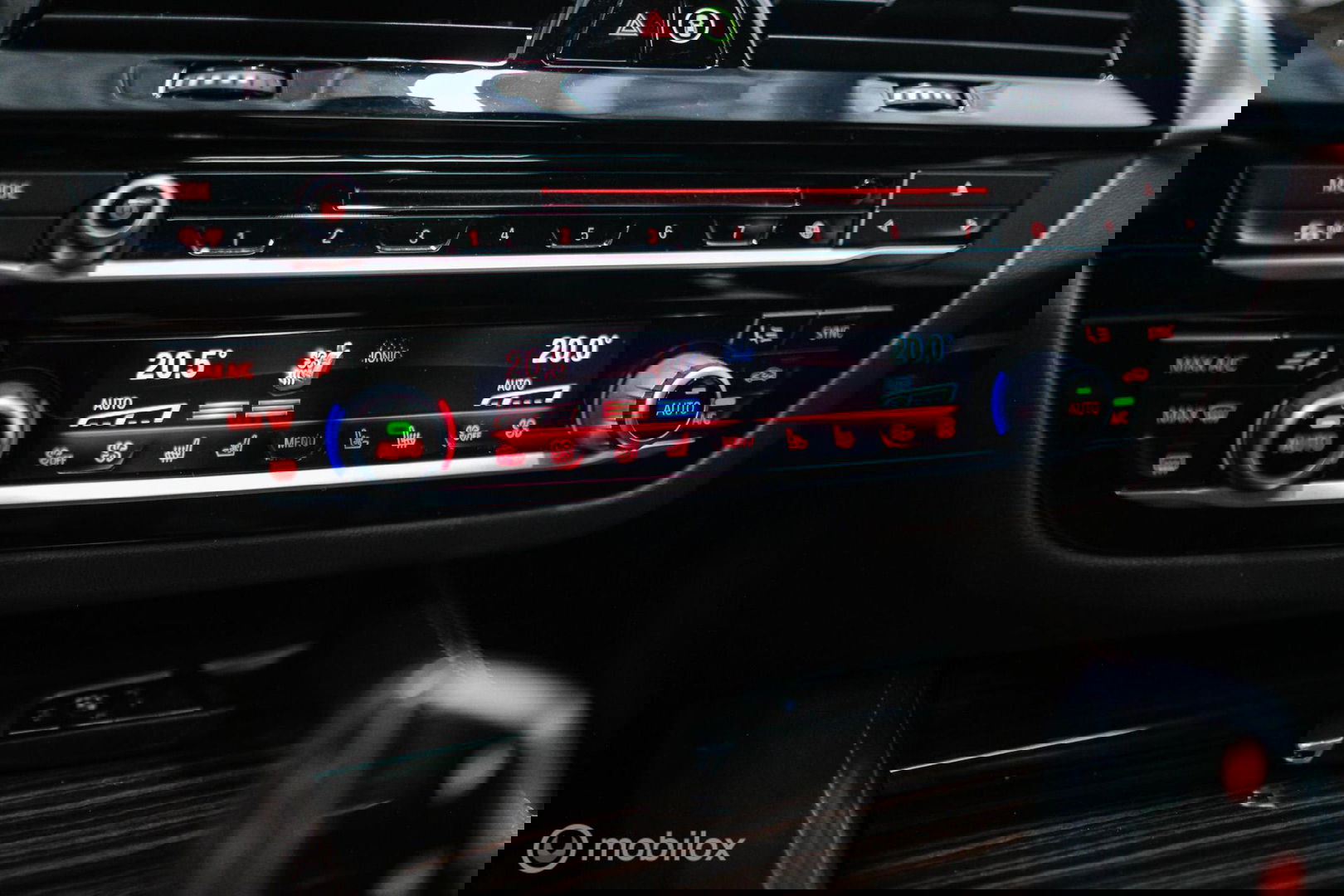 BMW 5 Serie Touring 540d xDrive High Executive | B&W audio | Adaptive | HUD | 360 camera | Carbon Black | Panoramadak | Stoelkoeling | LED |