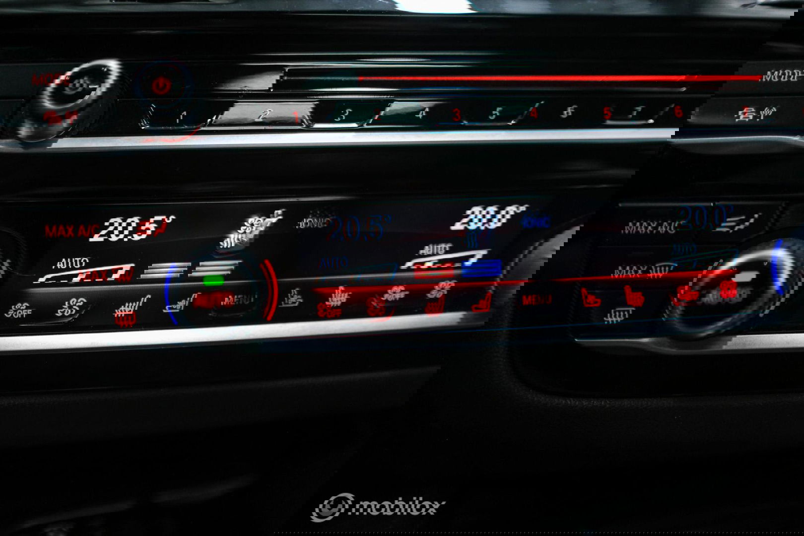 BMW 5 Serie Touring 540d xDrive High Executive | B&W audio | Adaptive | HUD | 360 camera | Carbon Black | Panoramadak | Stoelkoeling | LED |