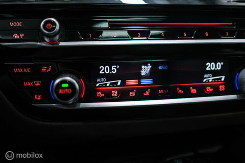 BMW 5 Serie Touring 540d xDrive High Executive | B&W audio | Adaptive | HUD | 360 camera | Carbon Black | Panoramadak | Stoelkoeling | LED |