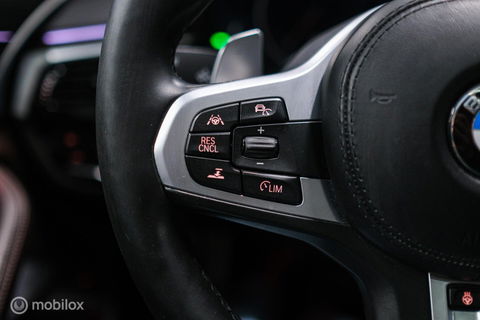BMW 5 Serie Touring 540d xDrive High Executive | B&W audio | Adaptive | HUD | 360 camera | Carbon Black | Panoramadak | Stoelkoeling | LED |