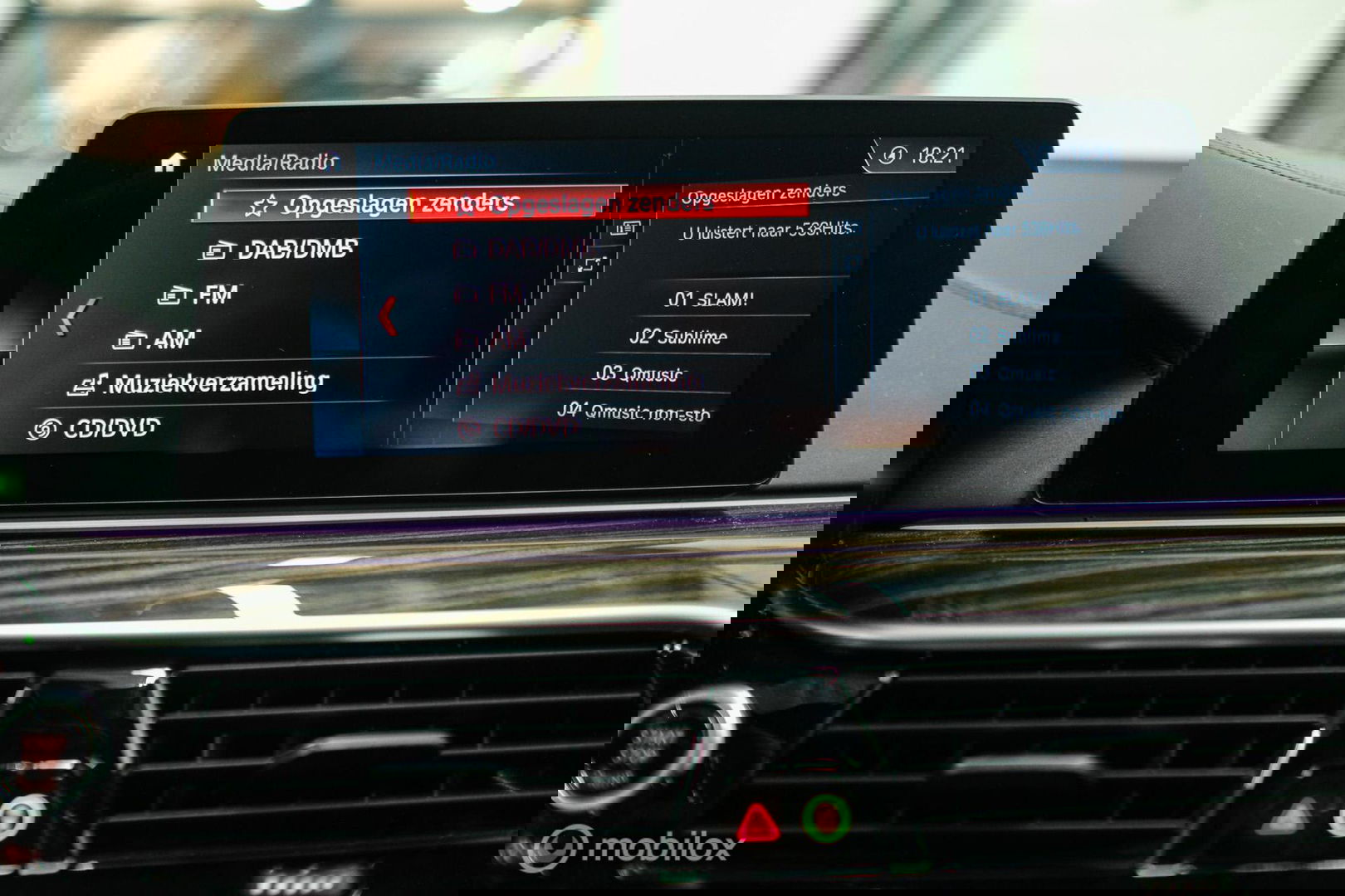 BMW 5 Serie Touring 540d xDrive High Executive | B&W audio | Adaptive | HUD | 360 camera | Carbon Black | Panoramadak | Stoelkoeling | LED |