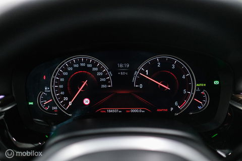 BMW 5 Serie Touring 540d xDrive High Executive | B&W audio | Adaptive | HUD | 360 camera | Carbon Black | Panoramadak | Stoelkoeling | LED |