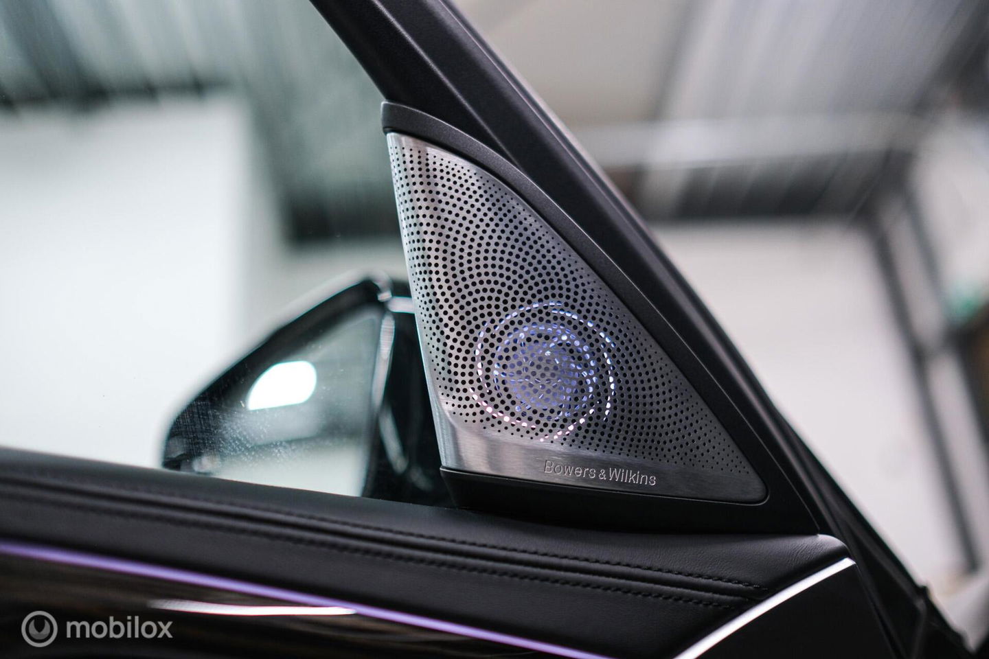 BMW 5 Serie Touring 540d xDrive High Executive | B&W audio | Adaptive | HUD | 360 camera | Carbon Black | Panoramadak | Stoelkoeling | LED |