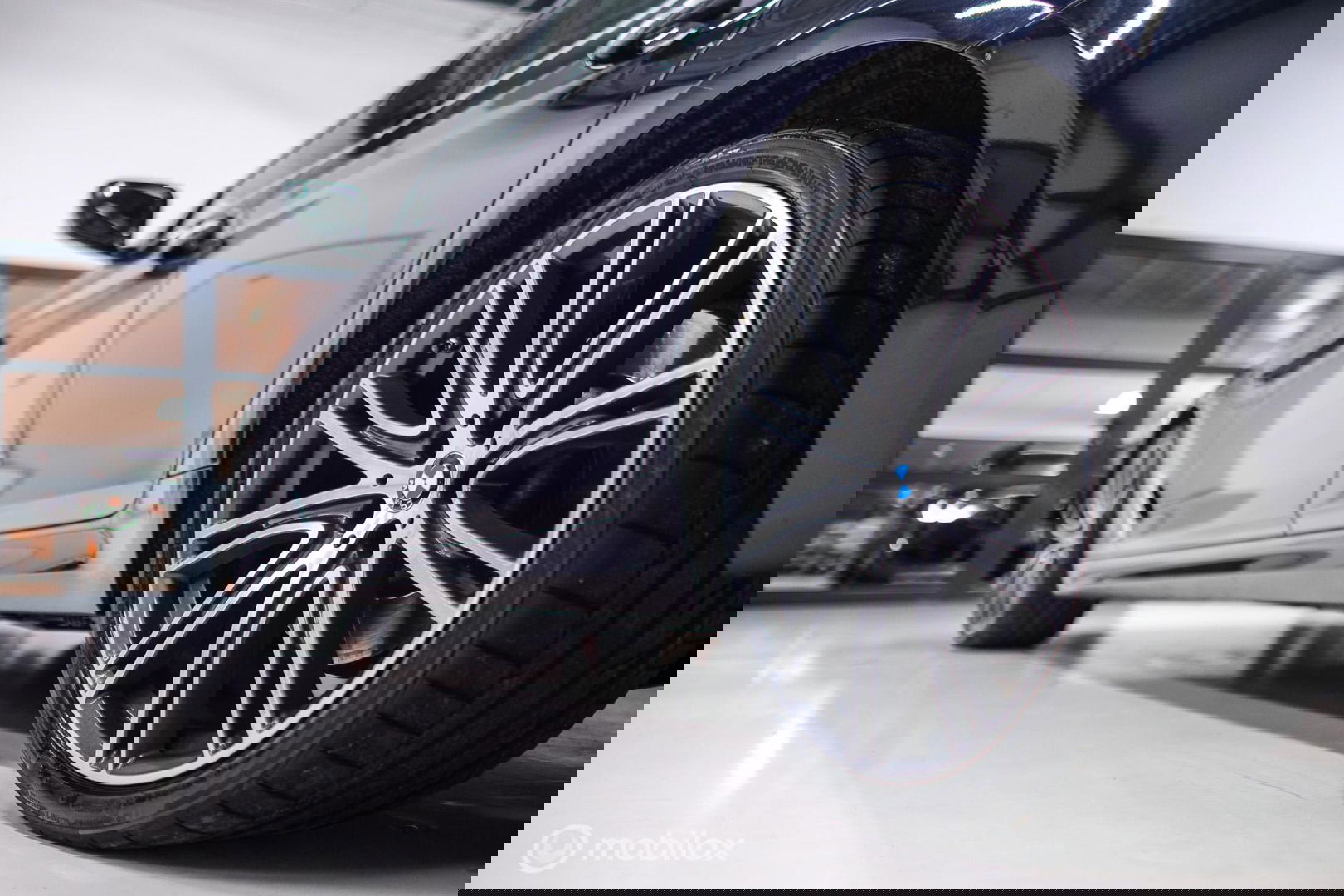 BMW 5 Serie Touring 540d xDrive High Executive | B&W audio | Adaptive | HUD | 360 camera | Carbon Black | Panoramadak | Stoelkoeling | LED |