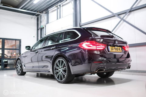 BMW 5 Serie Touring 540d xDrive High Executive | B&W audio | Adaptive | HUD | 360 camera | Carbon Black | Panoramadak | Stoelkoeling | LED |
