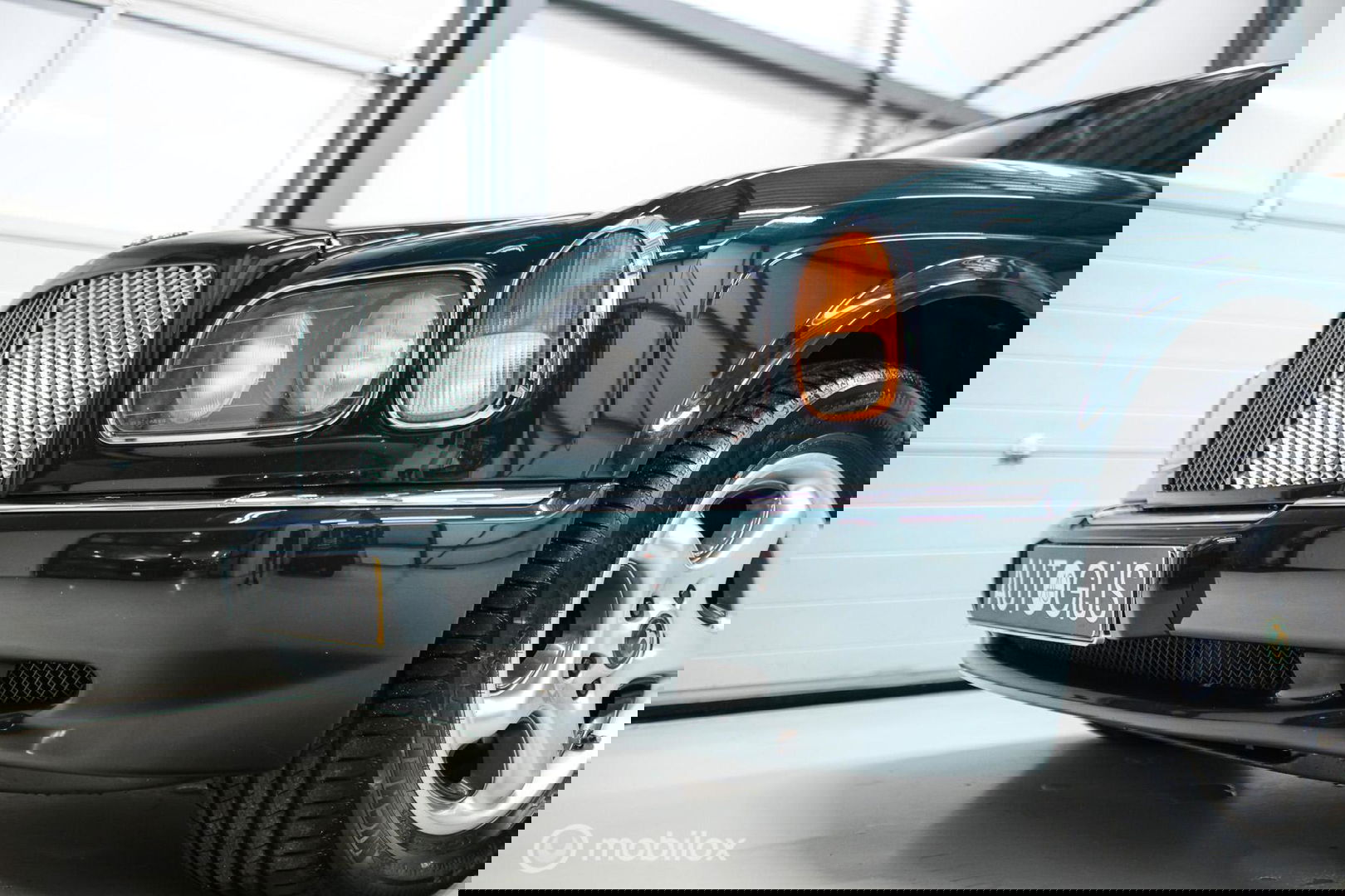 Bentley Arnage 4.5 V8 Green Label | First owner | Green over tan | Original dutch delivered | Mulsanne Green | Green Carpets | Service History