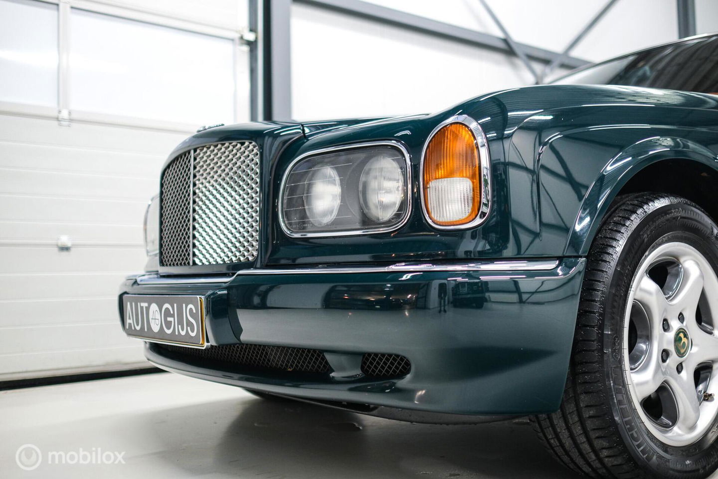 Bentley Arnage 4.5 V8 Green Label | First owner | Green over tan | Original dutch delivered | Mulsanne Green | Green Carpets | Service History