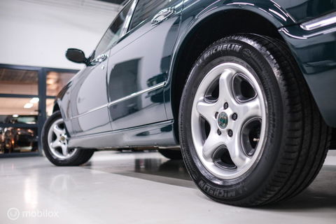 Bentley Arnage 4.5 V8 Green Label | First owner | Green over tan | Original dutch delivered | Mulsanne Green | Green Carpets | Service History