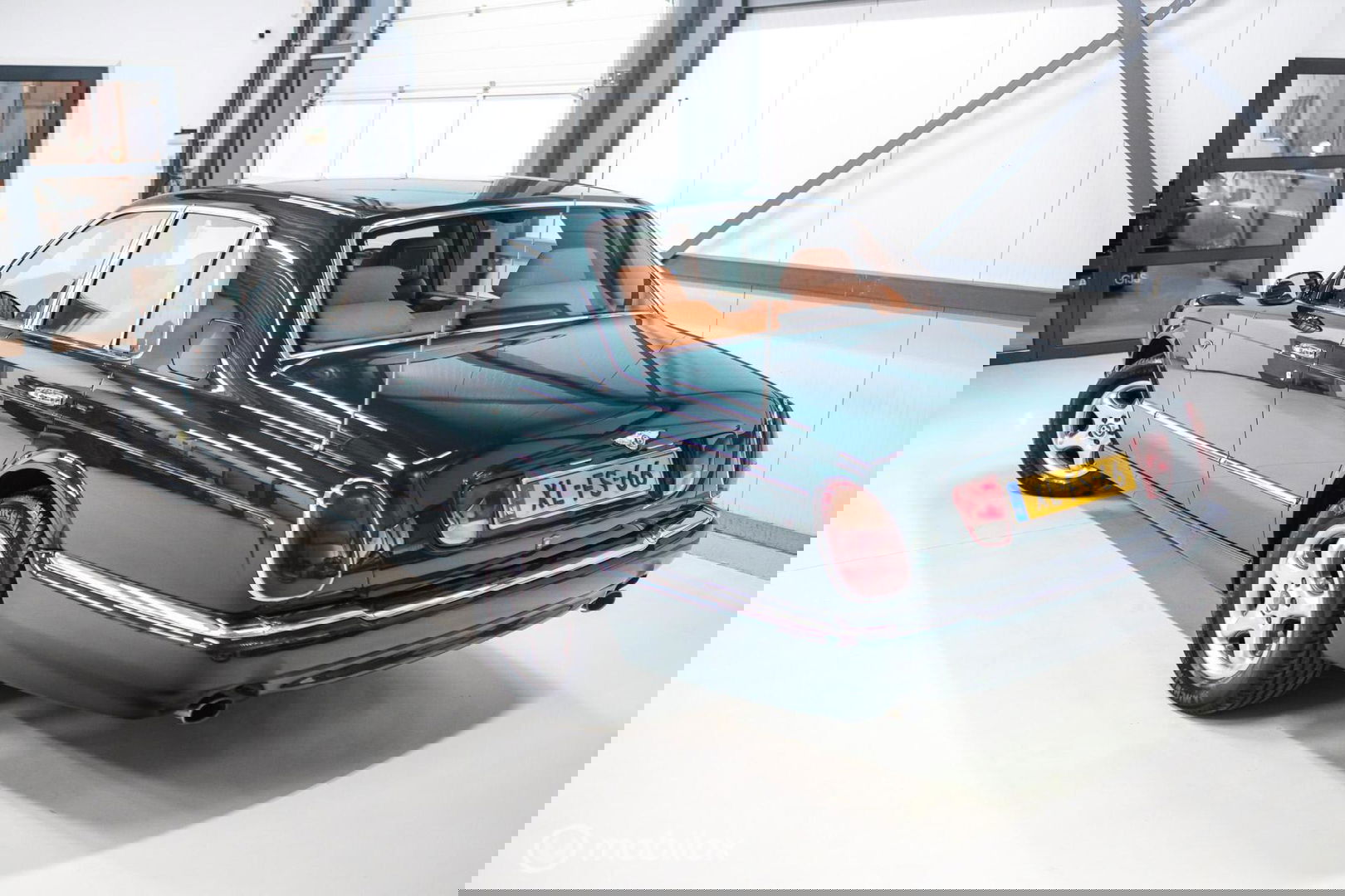 Bentley Arnage 4.5 V8 Green Label | First owner | Green over tan | Original dutch delivered | Mulsanne Green | Green Carpets | Service History