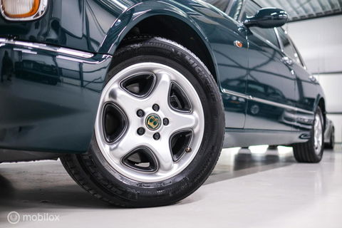 Bentley Arnage 4.5 V8 Green Label | First owner | Green over tan | Original dutch delivered | Mulsanne Green | Green Carpets | Service History