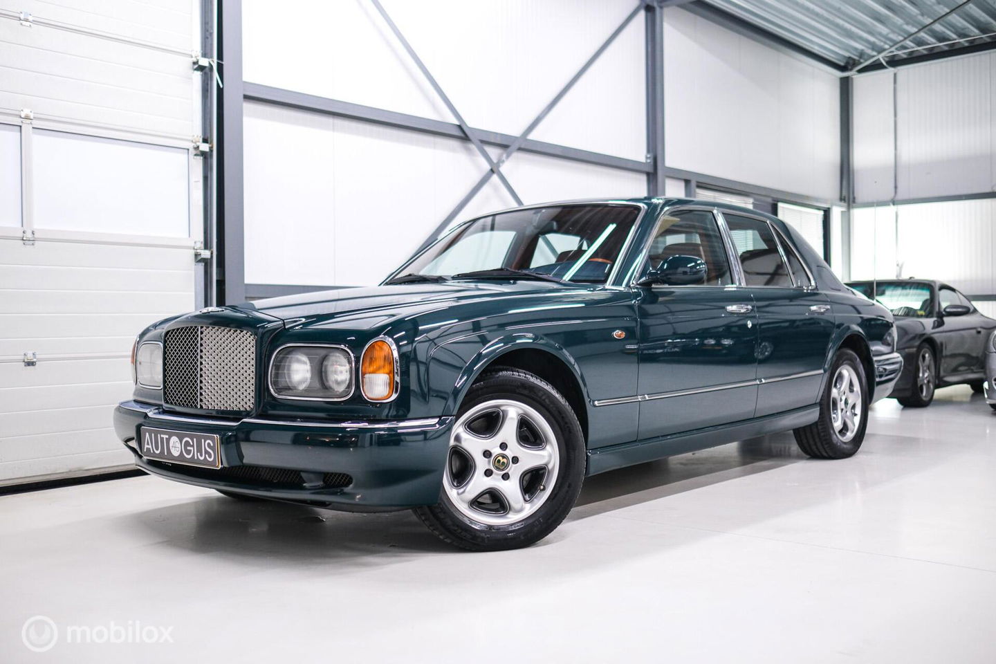 Bentley Arnage 4.5 V8 Green Label | First owner | Green over tan | Original dutch delivered | Mulsanne Green | Green Carpets | Service History