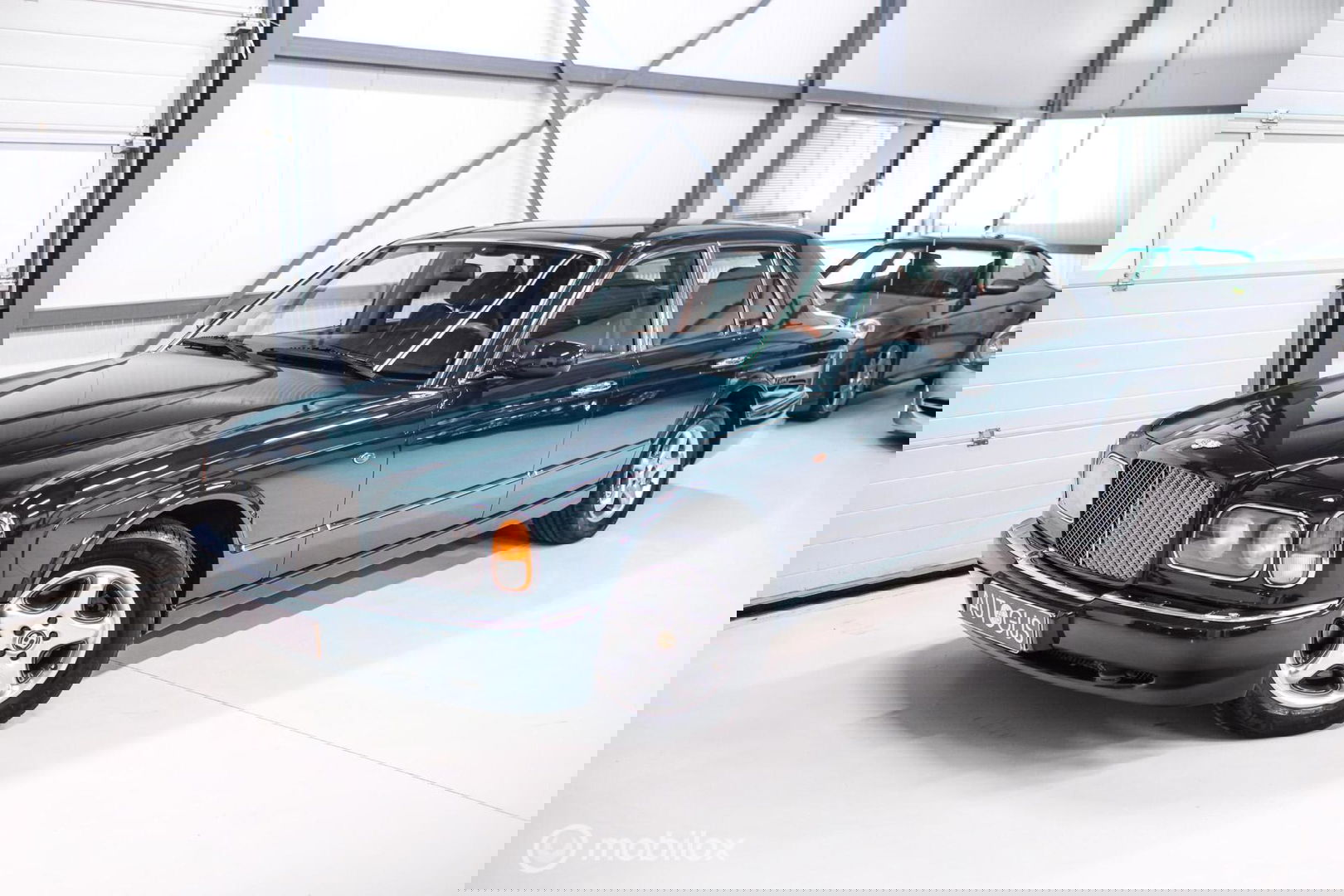 Bentley Arnage 4.5 V8 Green Label | First owner | Green over tan | Original dutch delivered | Mulsanne Green | Green Carpets | Service History