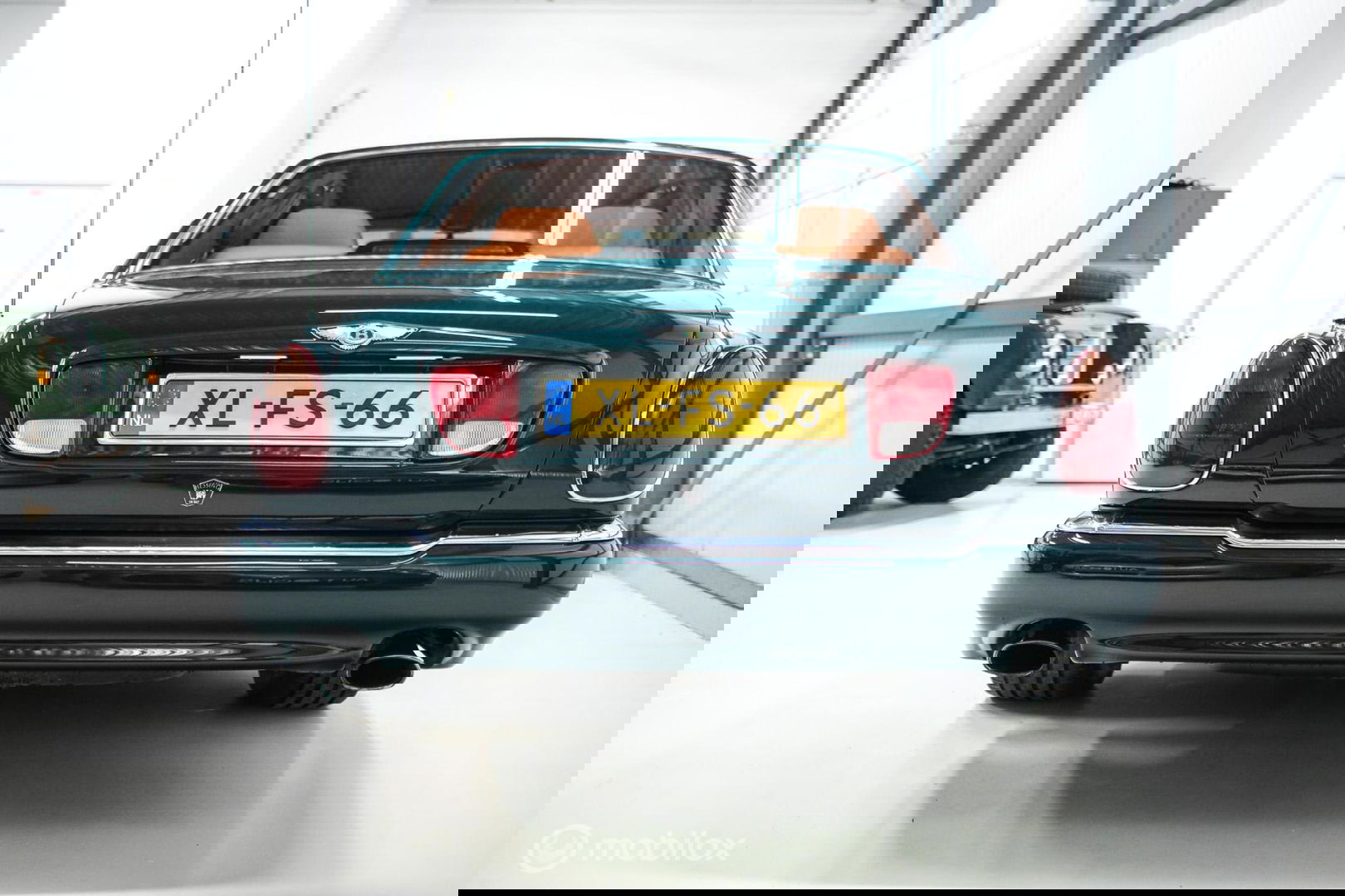 Bentley Arnage 4.5 V8 Green Label | First owner | Green over tan | Original dutch delivered | Mulsanne Green | Green Carpets | Service History